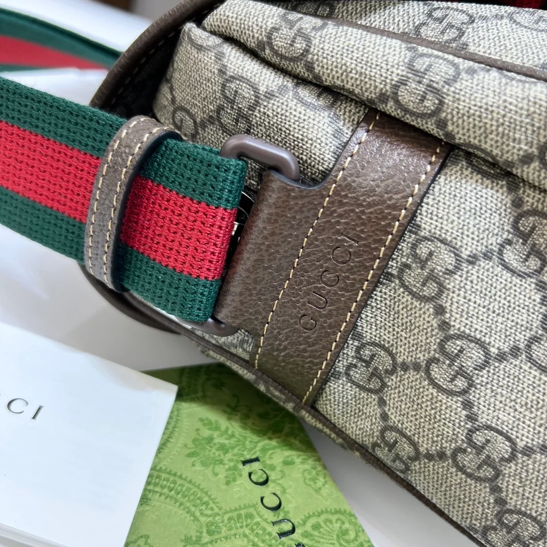 구찌 에보니 GG 슈프림 메신저백