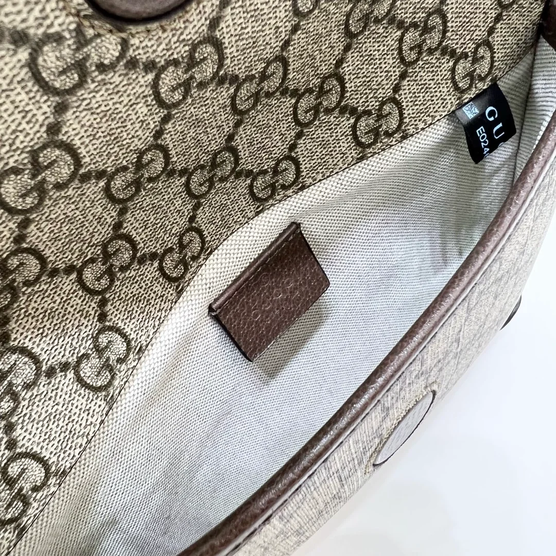 구찌 GG 슈프림 베이지 벨트백
