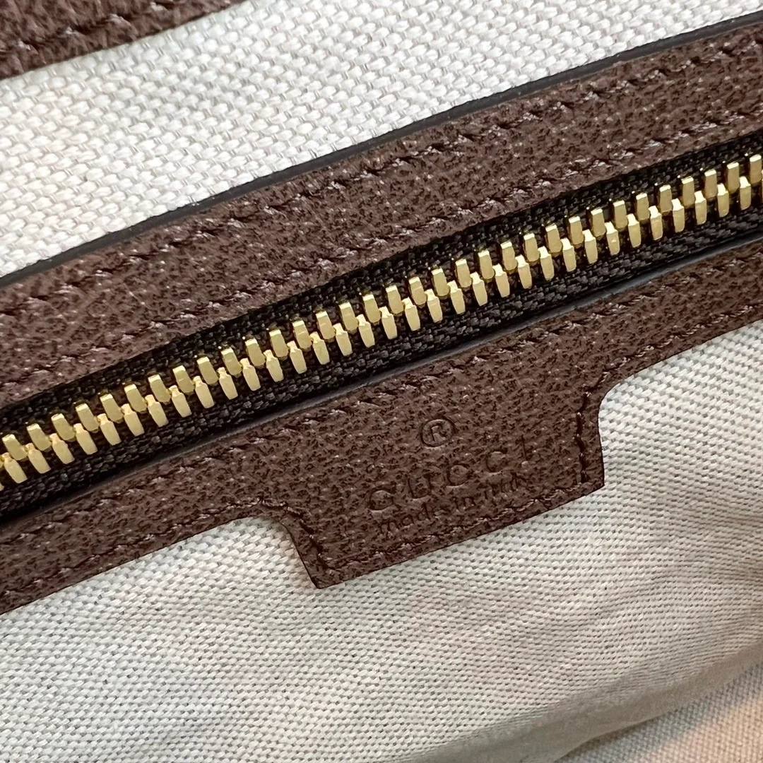 구찌 점보 GG 메신저백