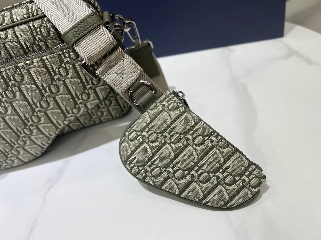 디올 Saddle 카키 오블리크 자카드니 트리플 파우치