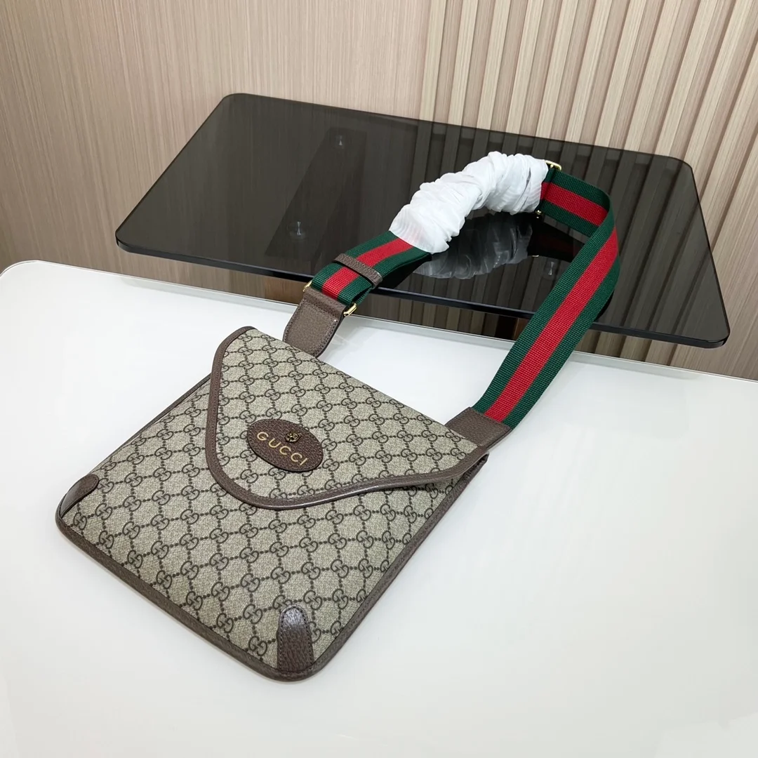 구찌 인터로킹 GG 로고 빈티지 숄더백