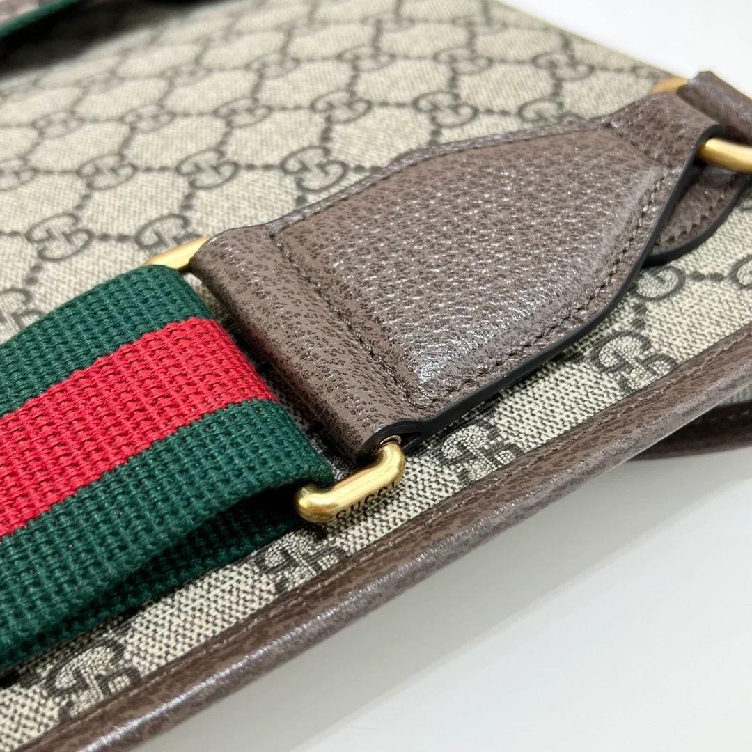 구찌 인터로킹 GG 로고 빈티지 숄더백