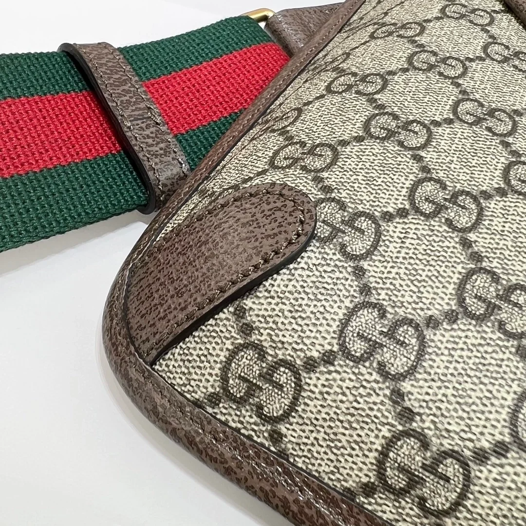 구찌 인터로킹 GG 로고 빈티지 숄더백