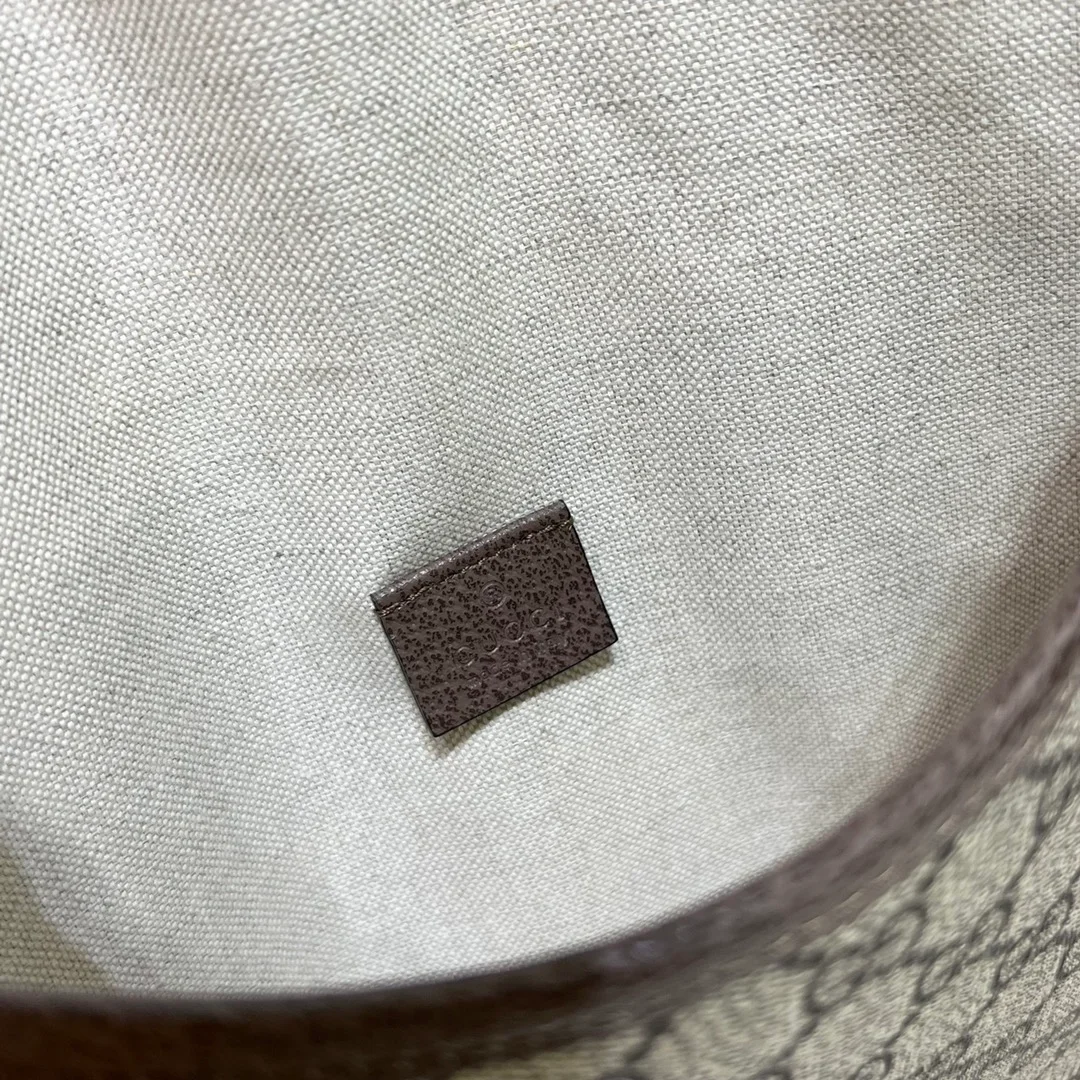 구찌 인터로킹 GG 로고 빈티지 숄더백