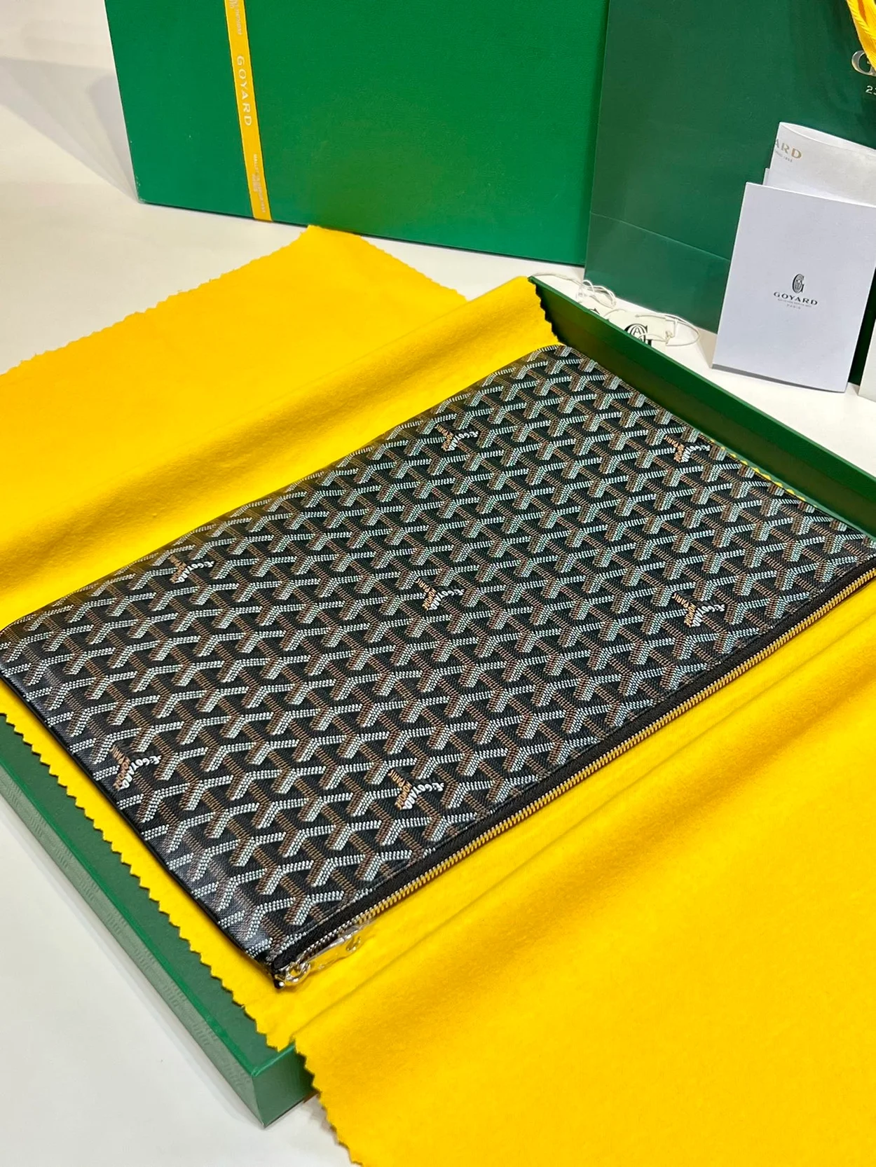 고야드 세나 클러치 MGM 블랙