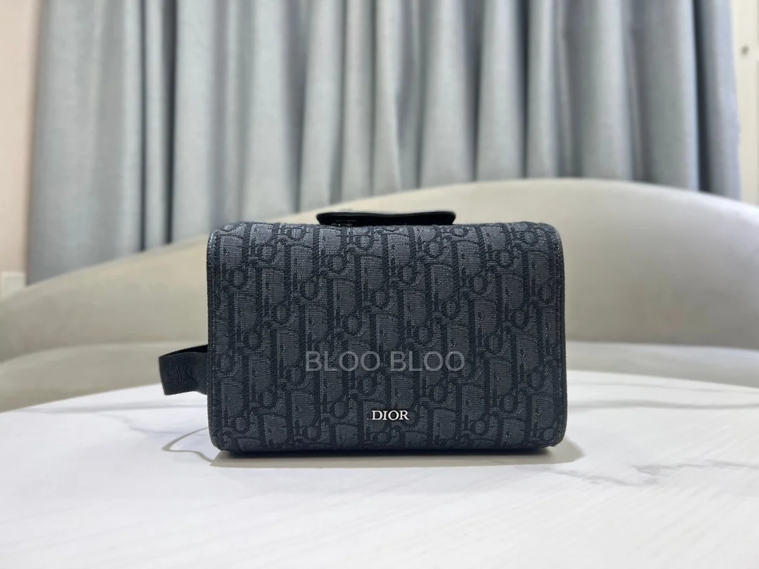 디올 오블리크 Lingot 토일레트리 케이스