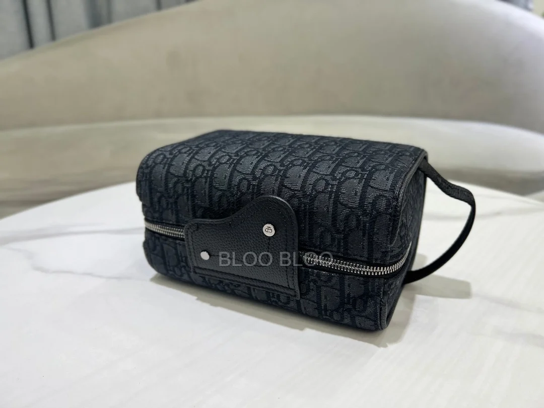 디올 오블리크 Lingot 토일레트리 케이스