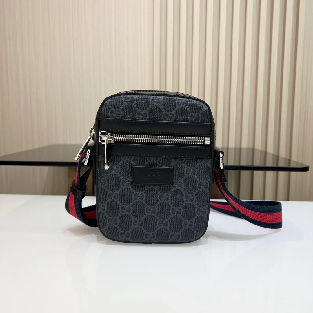 구찌 GG 슈프림 웹 메신저백 스몰