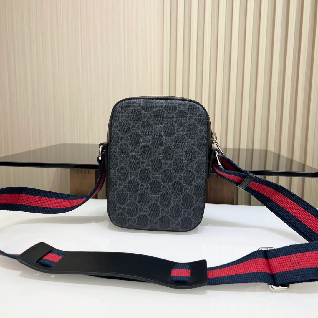 구찌 GG 슈프림 웹 메신저백 스몰