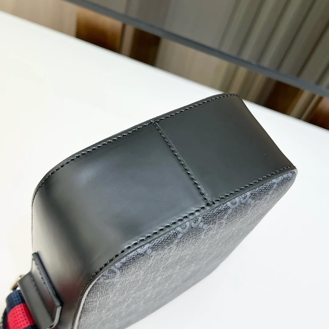 구찌 GG 슈프림 웹 메신저백 스몰