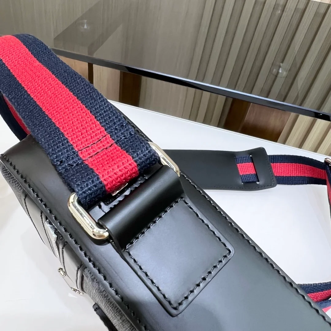 구찌 GG 슈프림 웹 메신저백 스몰