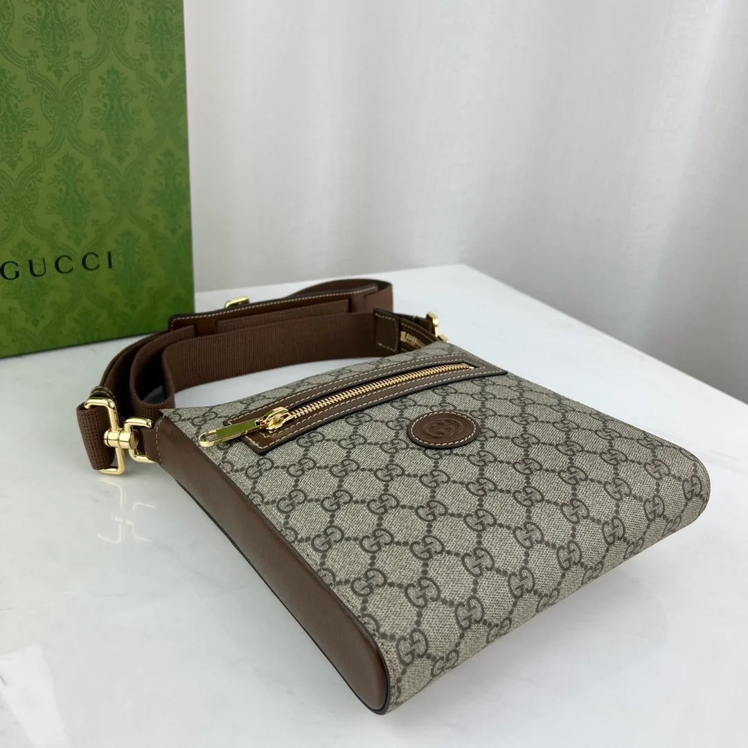 구찌 GG 슈프림 메신저백