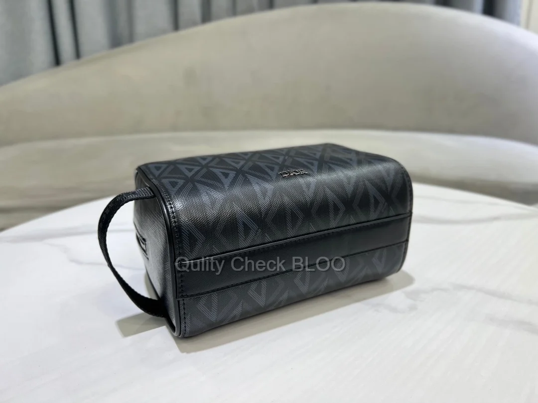 디올 다이아몬드 Lingot 토일레트리 케이스 블랙