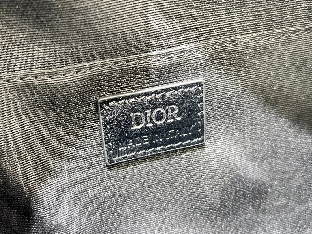 디올 다이아몬드 Lingot 토일레트리 케이스 블랙