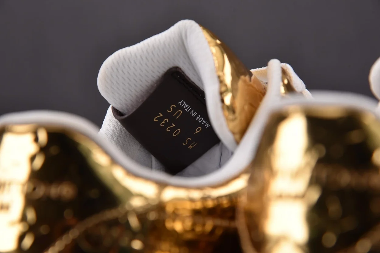 루이비통 x 나이키 에어포스1 버질아블로 멧 골드