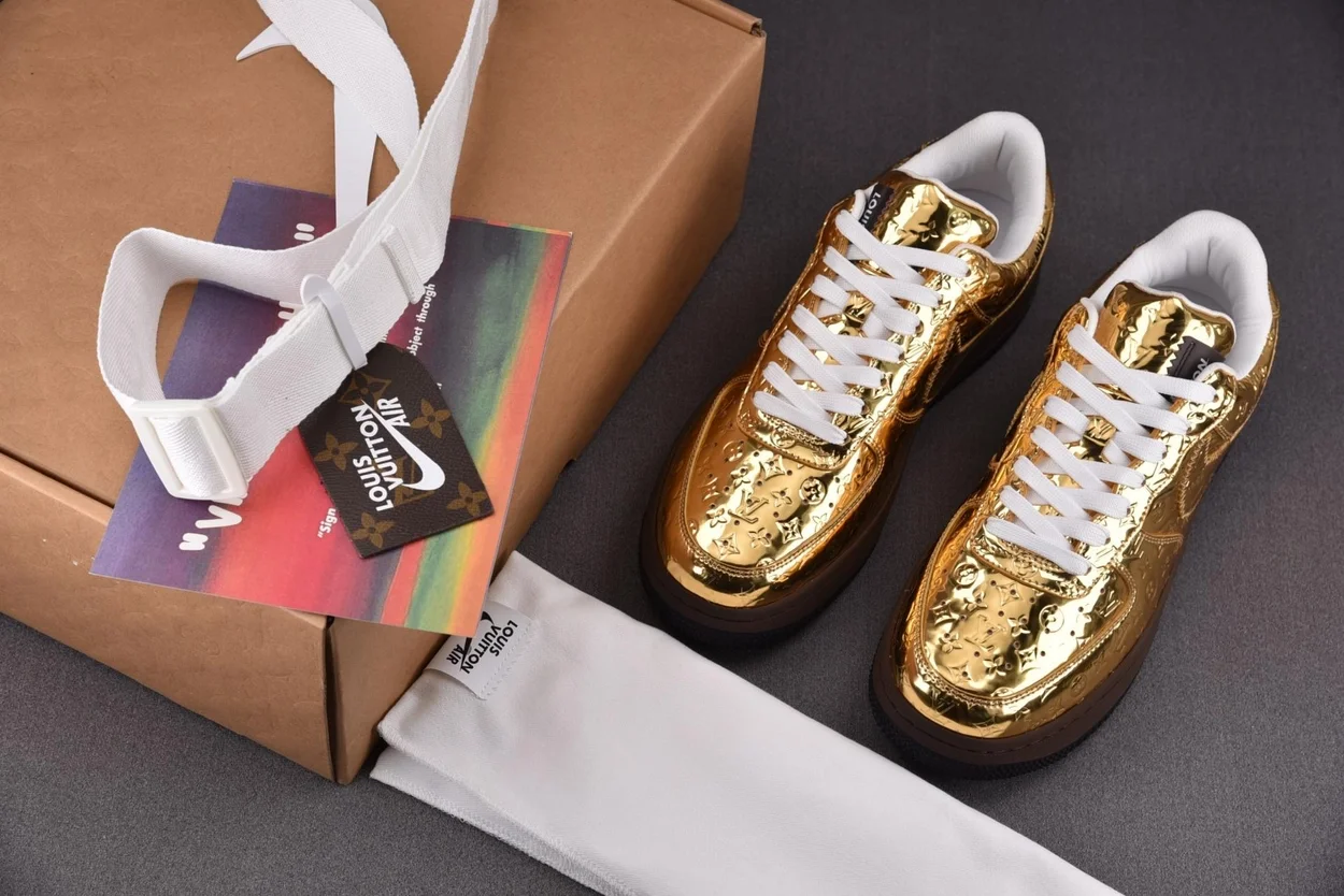 루이비통 x 나이키 에어포스1 버질아블로 멧 골드