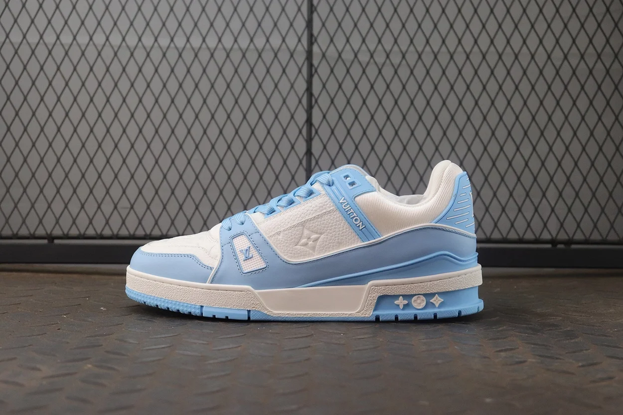 루이비통 LV 트레이너 스니커즈 블루 시엘