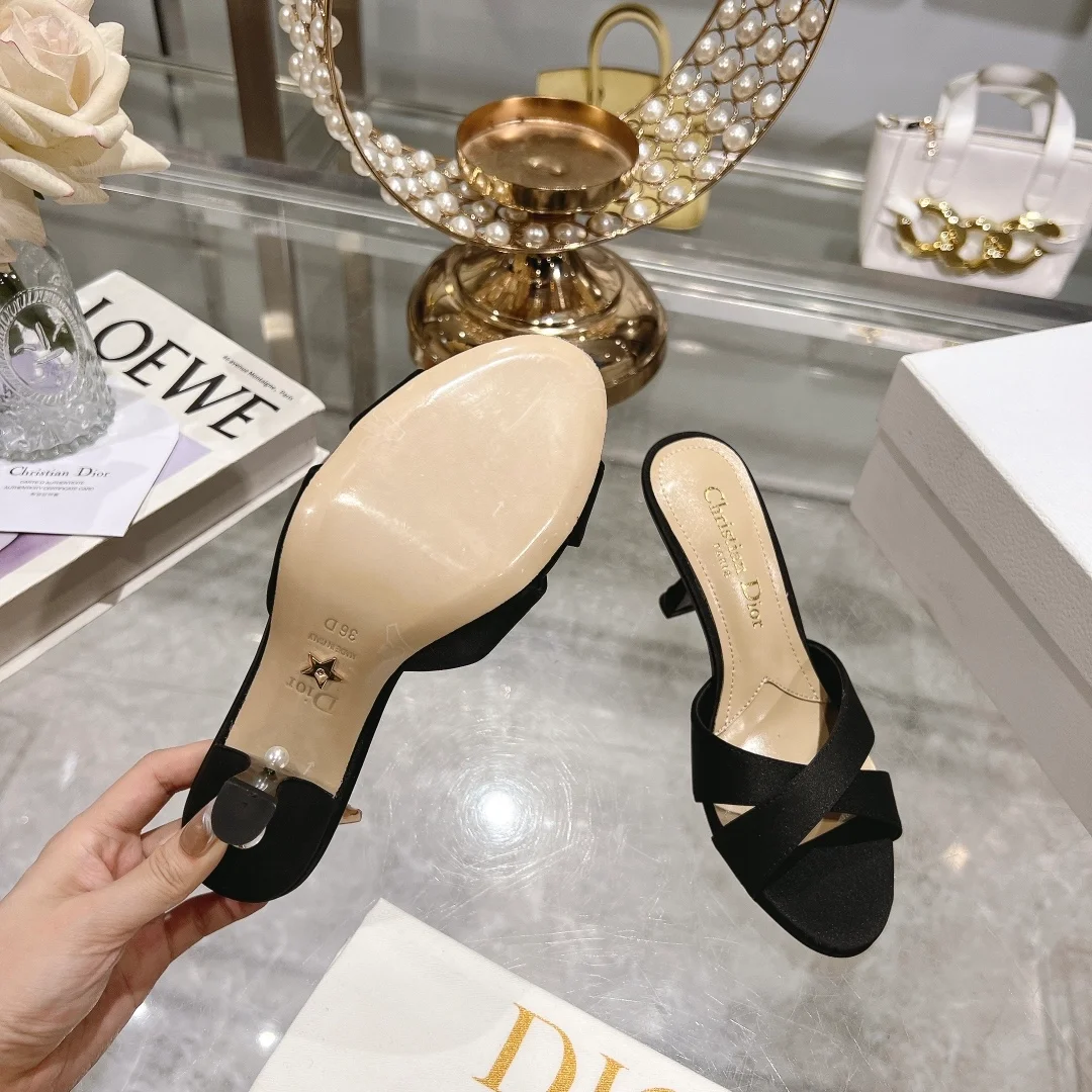 디올 Tribales 뮬 힐 블랙 새틴