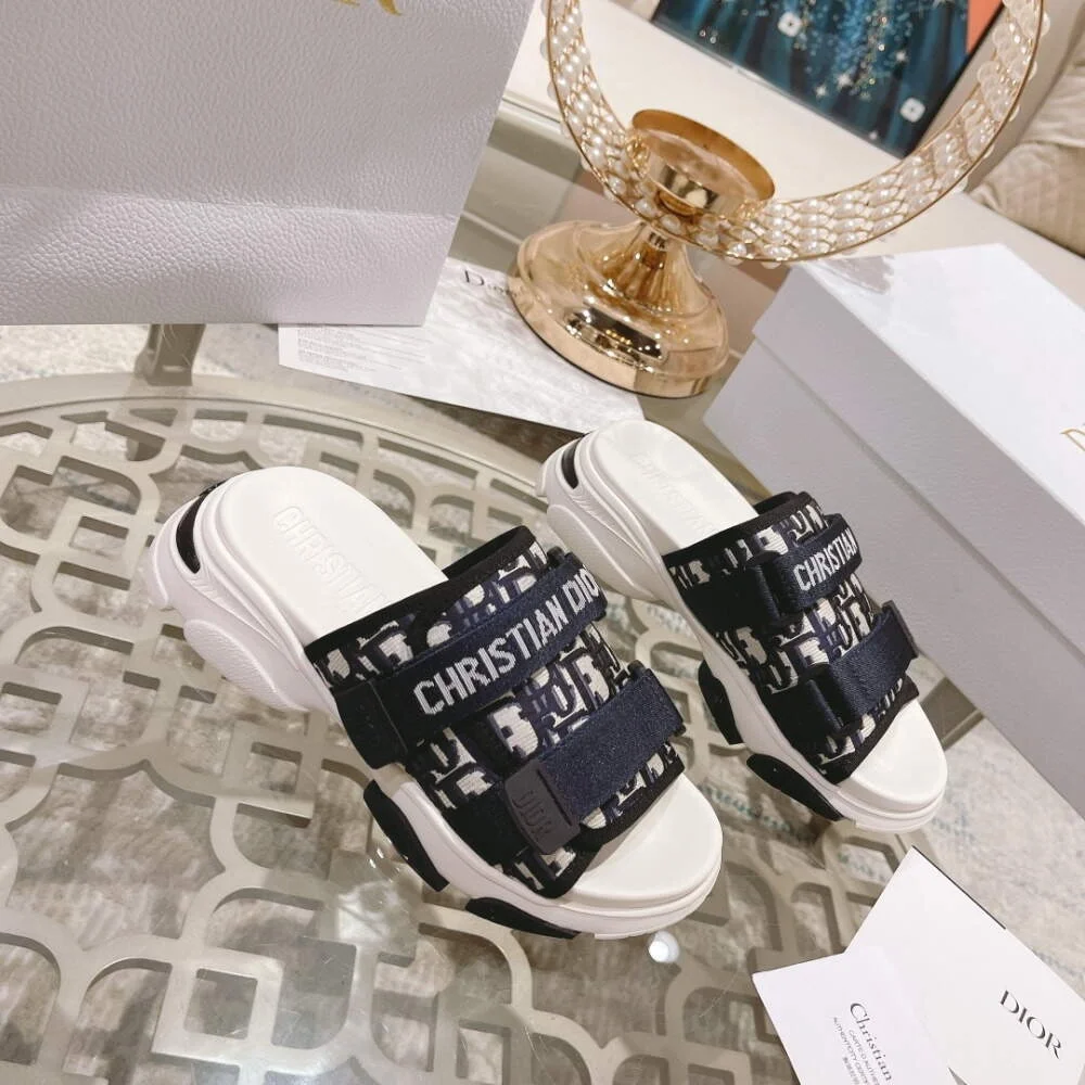 디올 D-WANDER 딥 블루 오블리크 테크니컬 패브릭 샌들