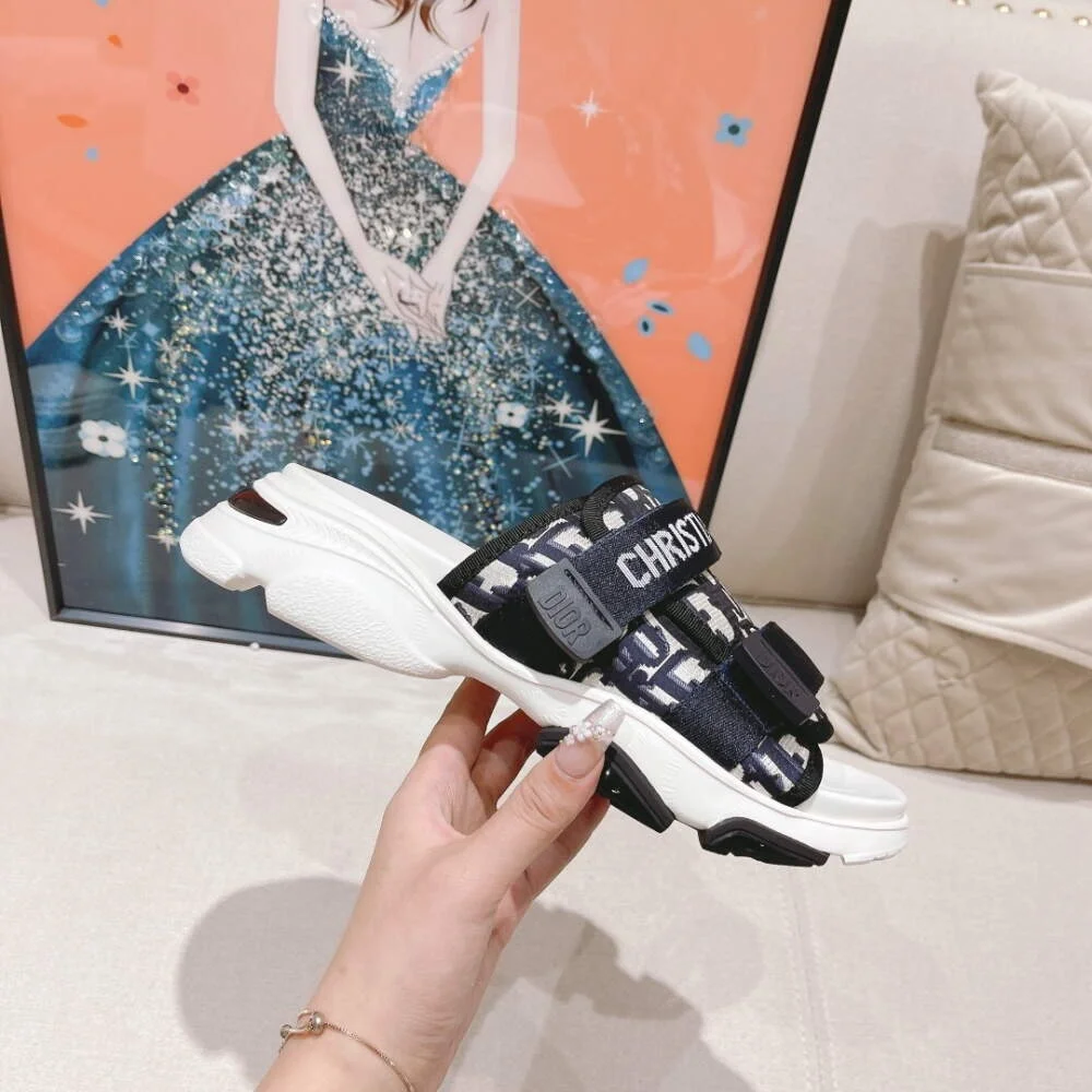 디올 D-WANDER 딥 블루 오블리크 테크니컬 패브릭 샌들