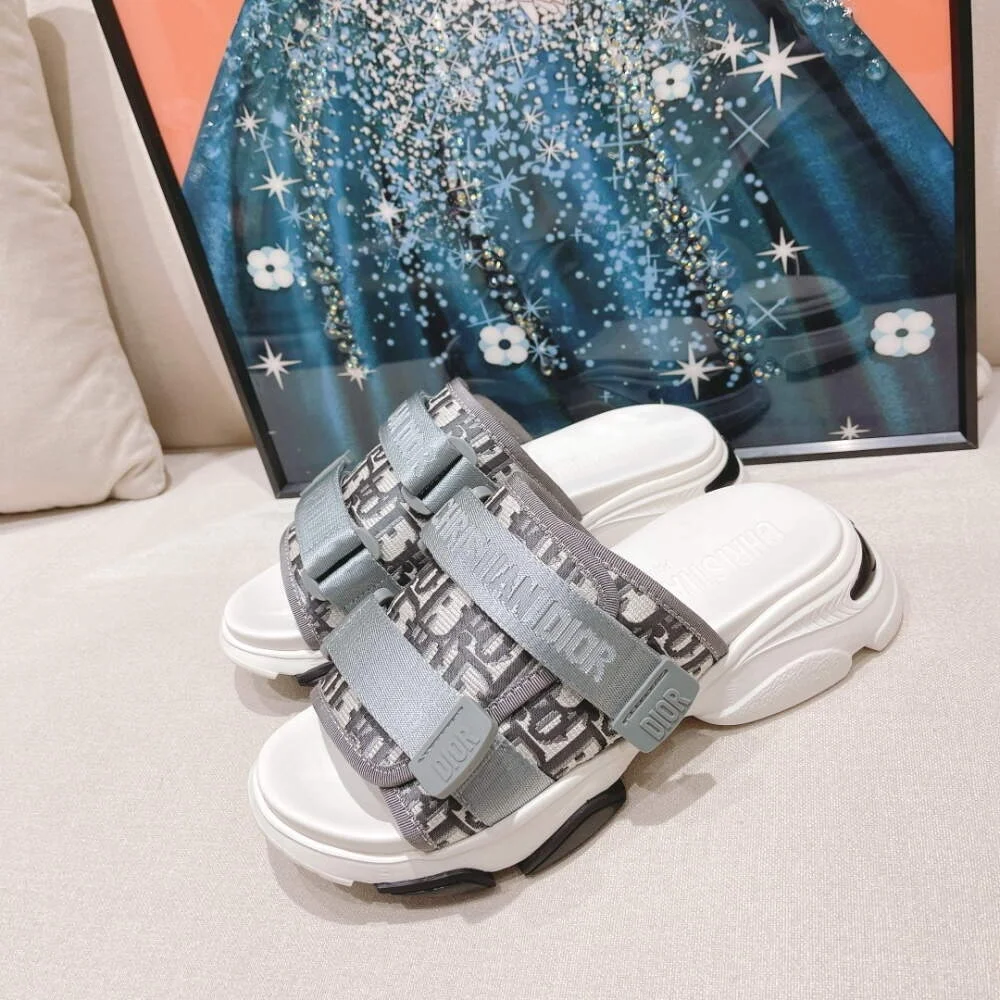 디올 D 완더 뮬 그레이