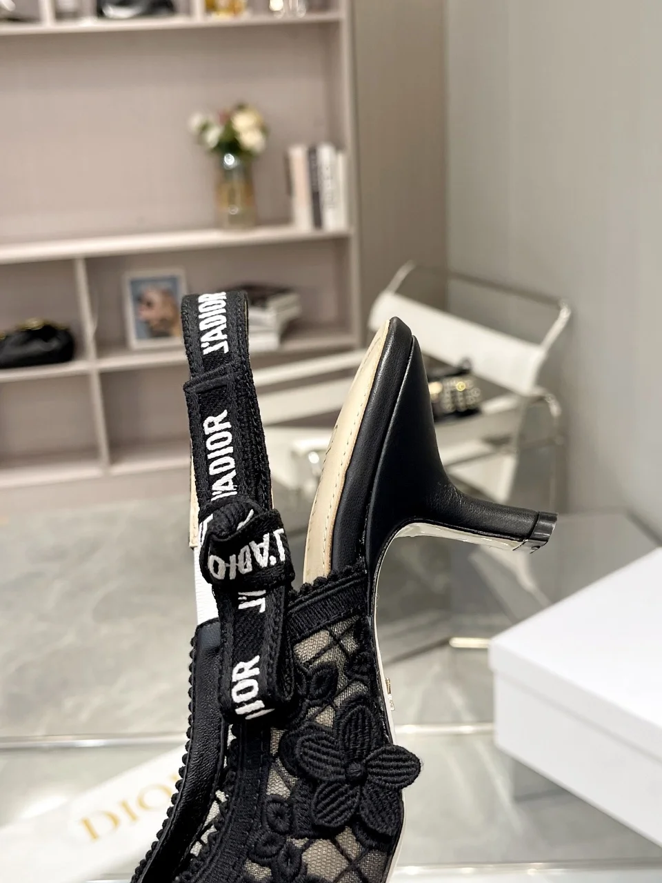 디올 자디올 레이스 슬링백 블랙 메쉬 미드힐