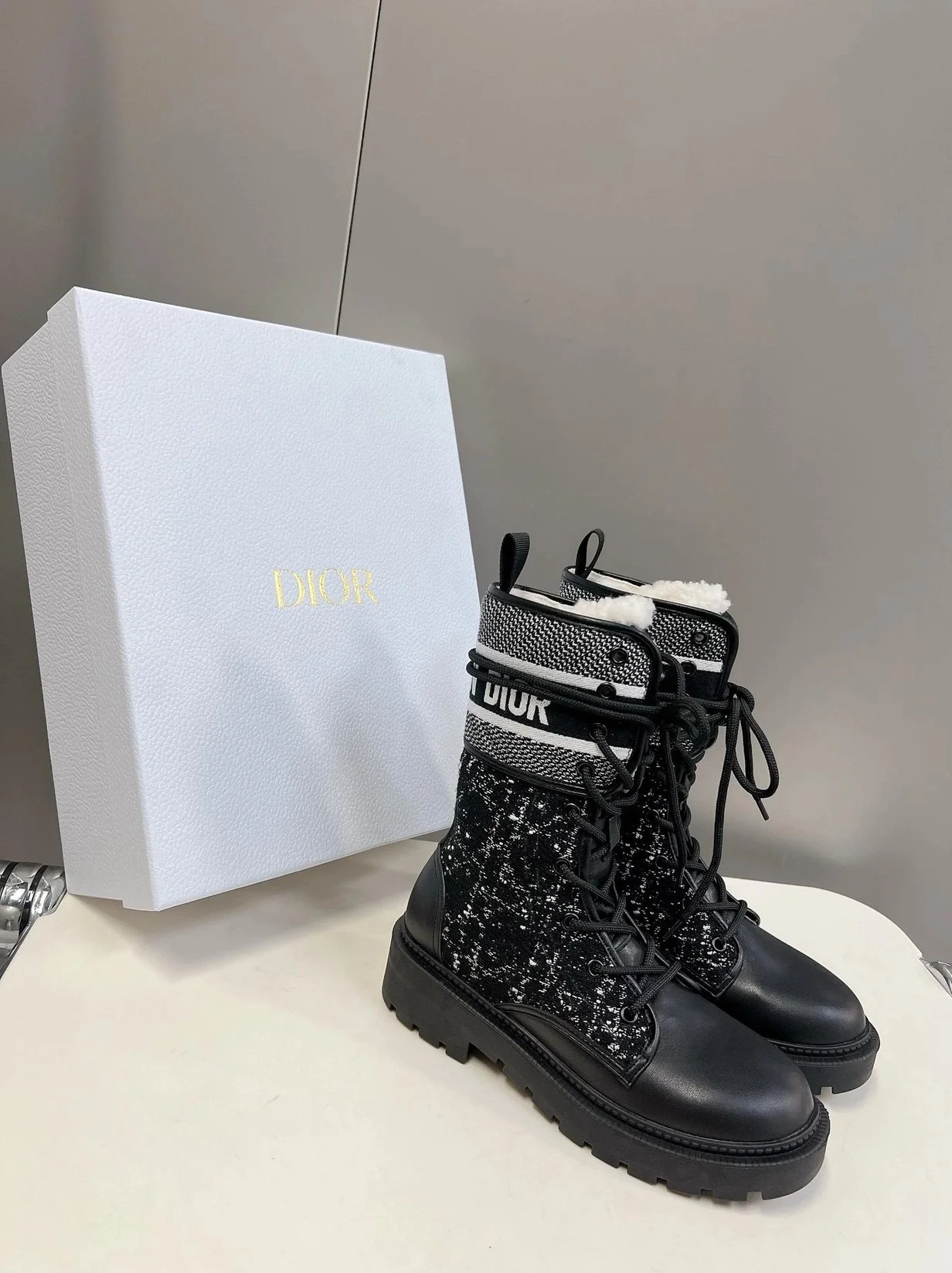 디올 D-MAJOR 트위드 앵클 부츠