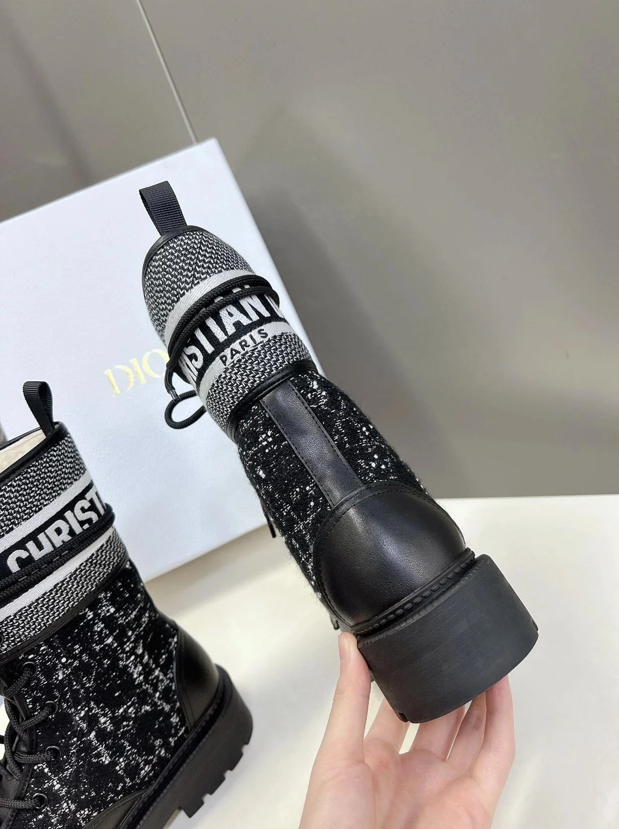 디올 D-MAJOR 트위드 앵클 부츠