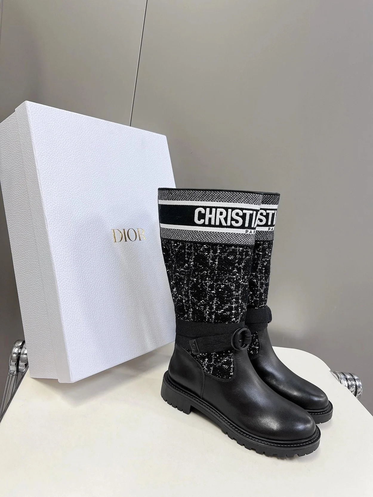 디올 D-MAJOR 까나쥬 트위드 부츠 송아지 가죽