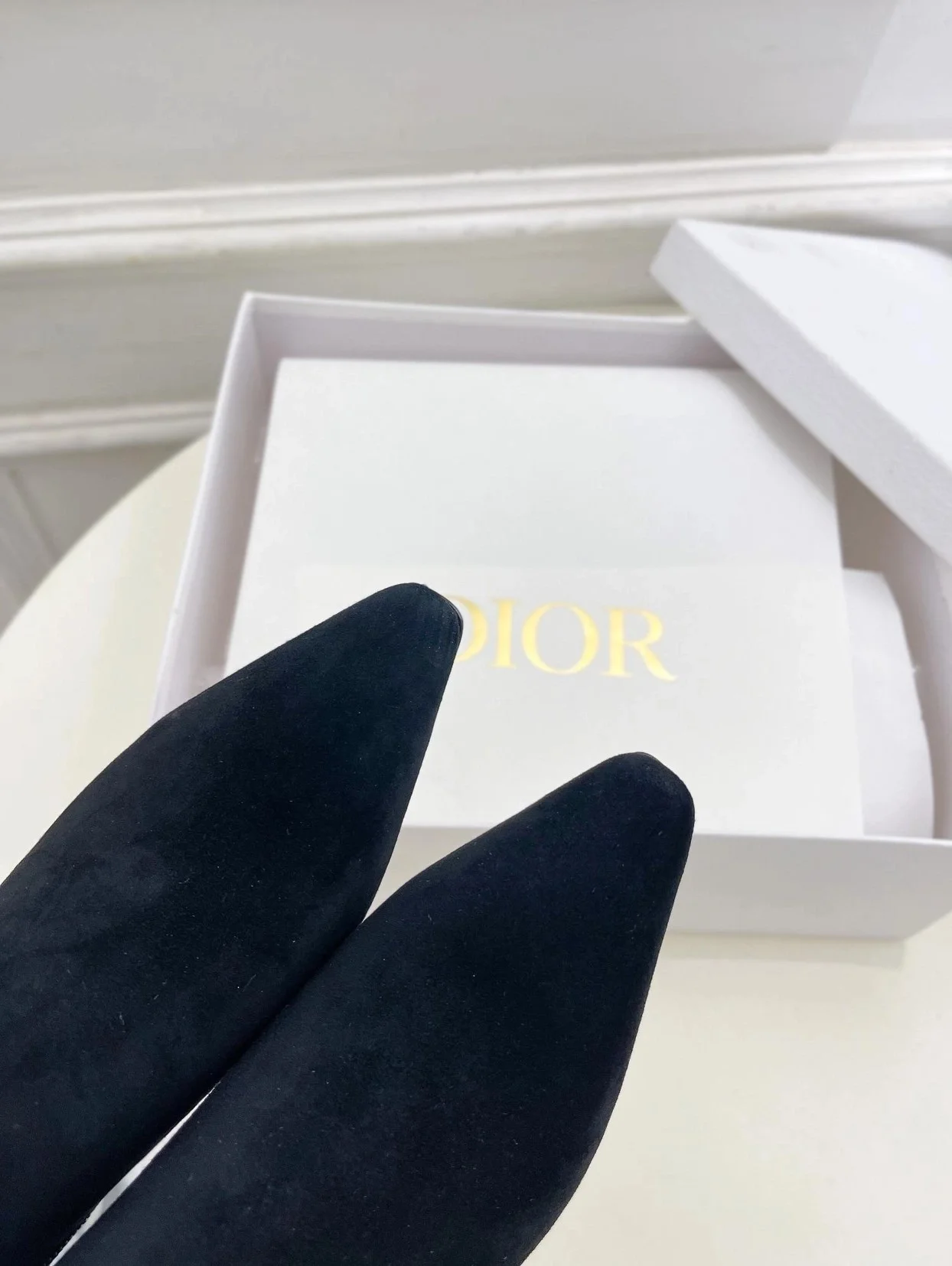 디올 D-Fame 스웨이드 앵클 부츠 블랙