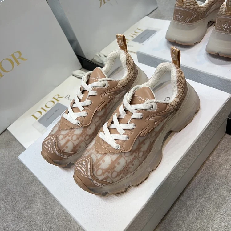 디올 바이브 스니커즈 브라운