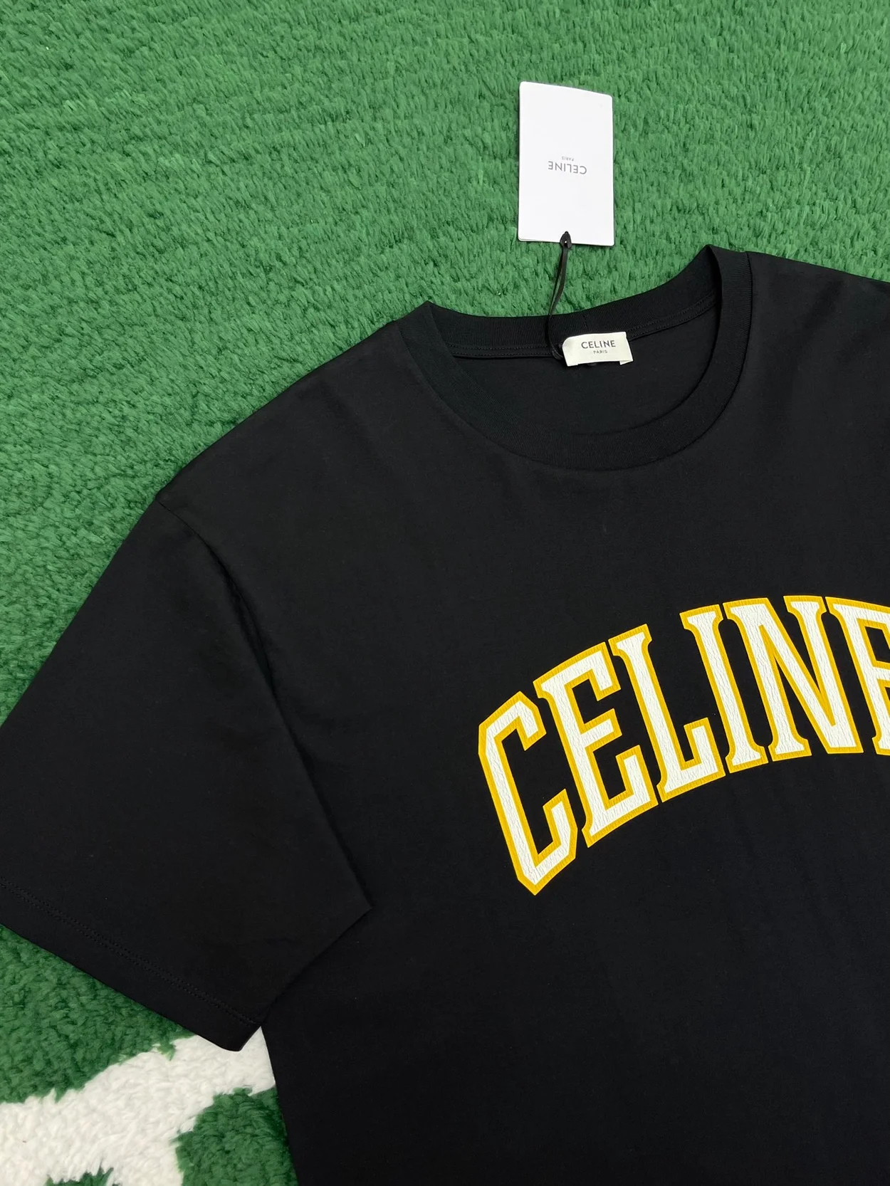 셀린느 반팔 티셔츠 블랙 옐로우 오프화이트