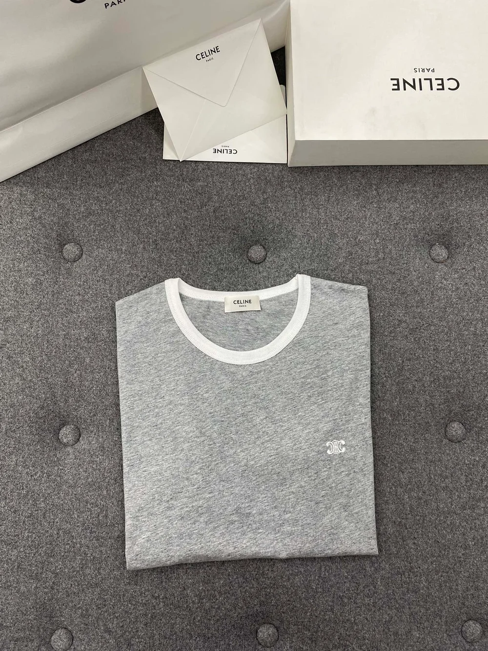 셀린느 70'S 트리옹프 코튼 저지 티셔츠 그레이