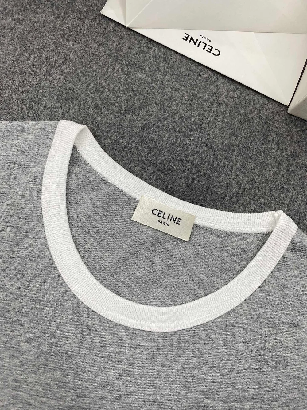 셀린느 70'S 트리옹프 코튼 저지 티셔츠 그레이