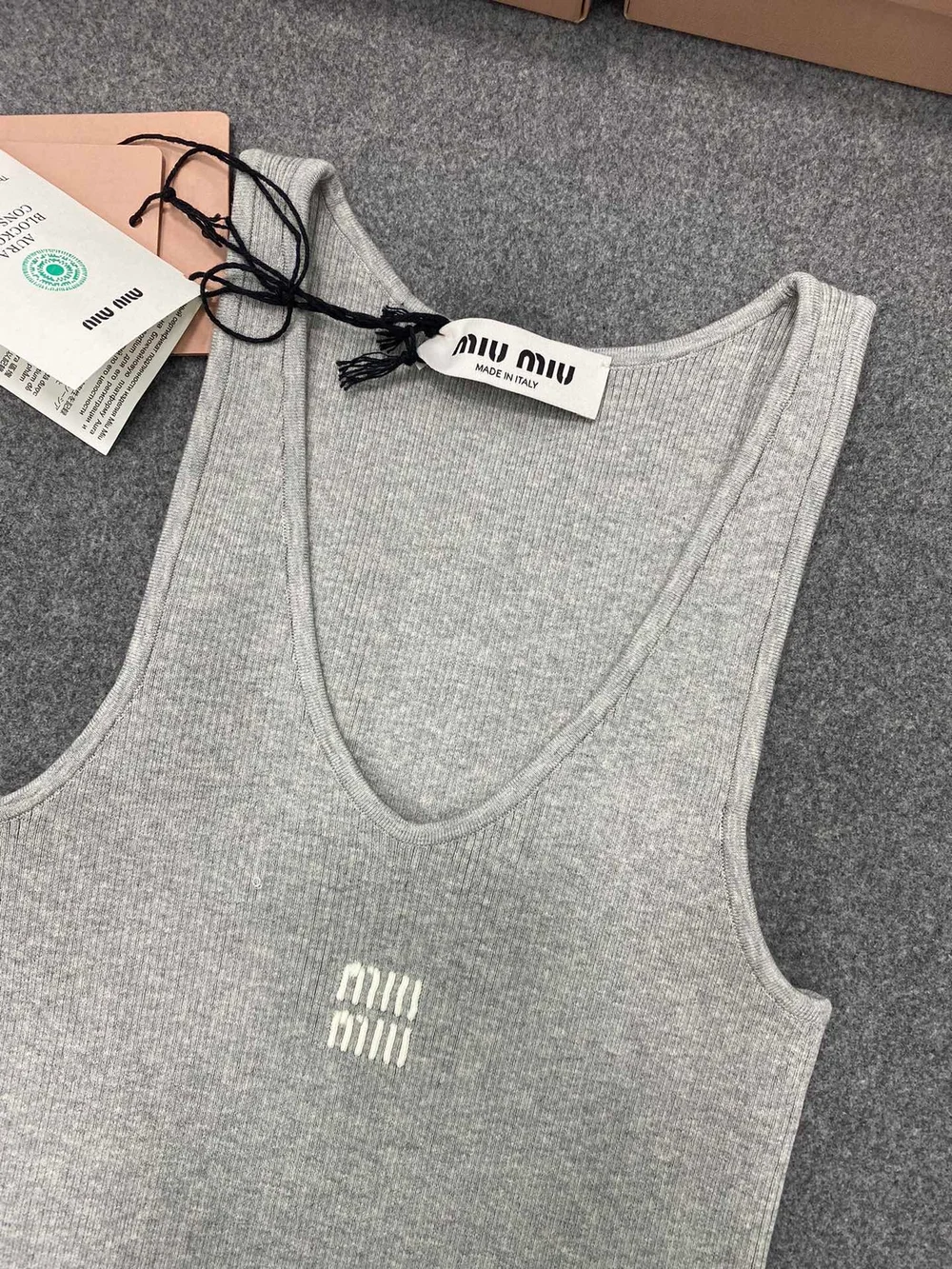 미우미우 코튼 니트 탱크 탑