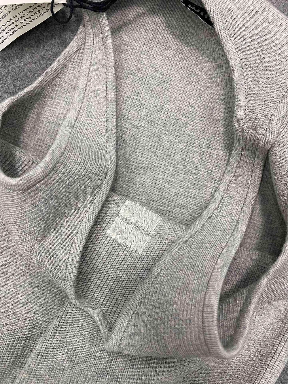 미우미우 코튼 니트 탱크 탑