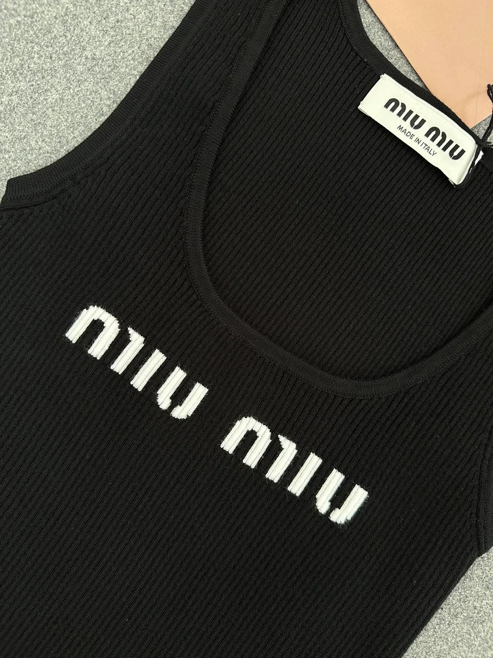 미우미우 니트 탱크 톱