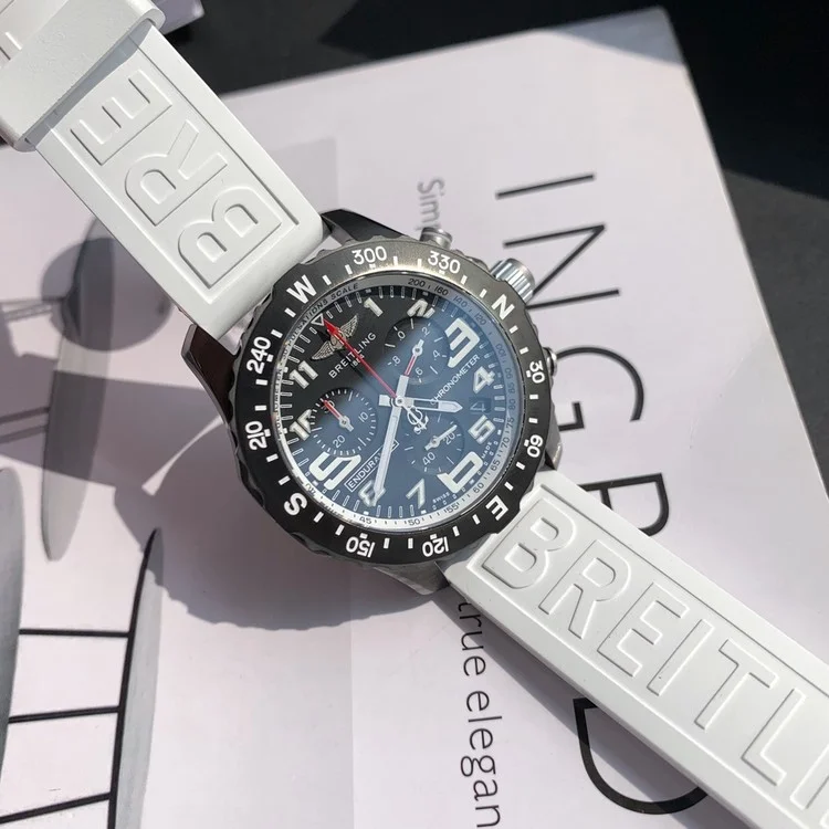 브라이틀링 인듀어런스 프로 크로노 화이트 44mm