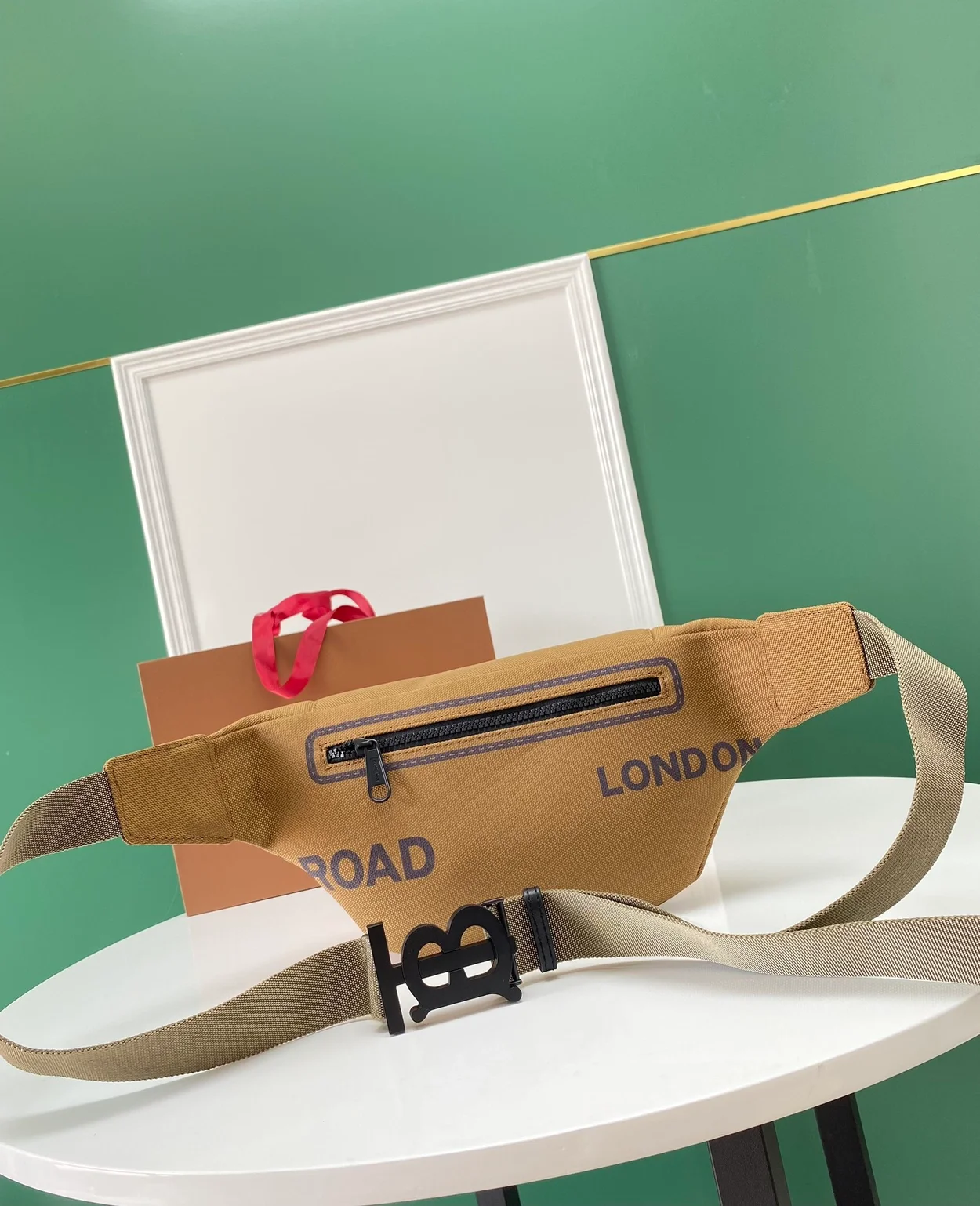 버버리 카멜 호스페리 힙색