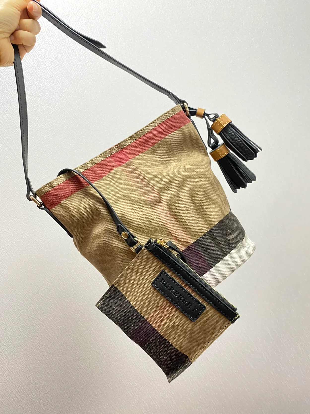 버버리 스몰 캔버스 애쉬비 호보백