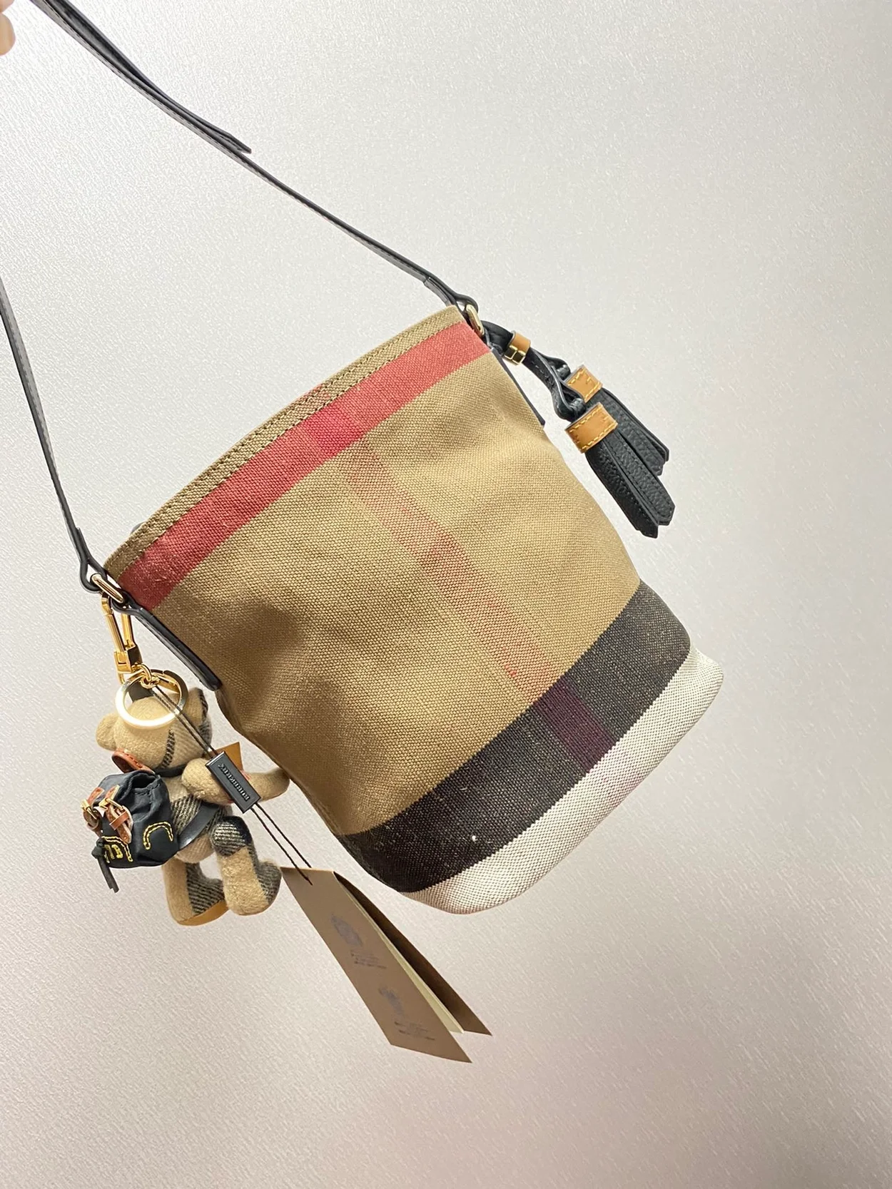 버버리 스몰 캔버스 애쉬비 호보백