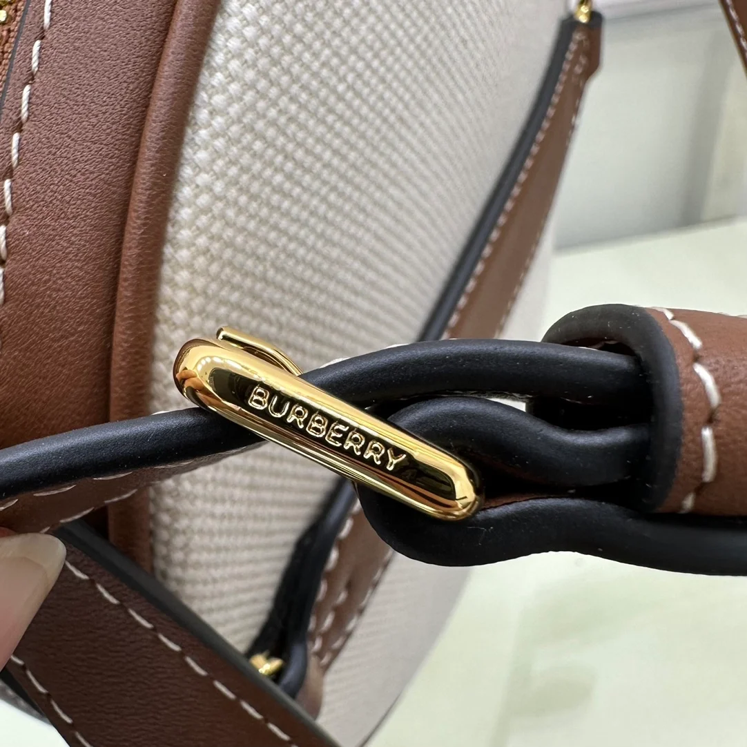 버버리 루이스백 내츄럴 탄