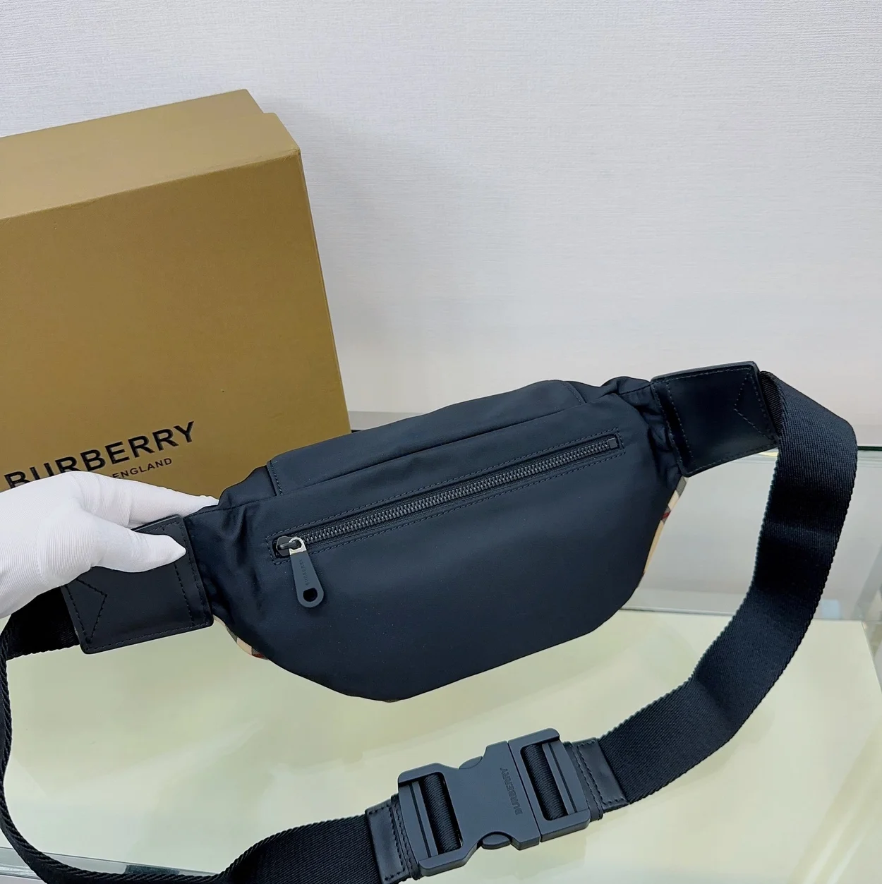 버버리 소니 미디엄 빈티지 체크 벨트백