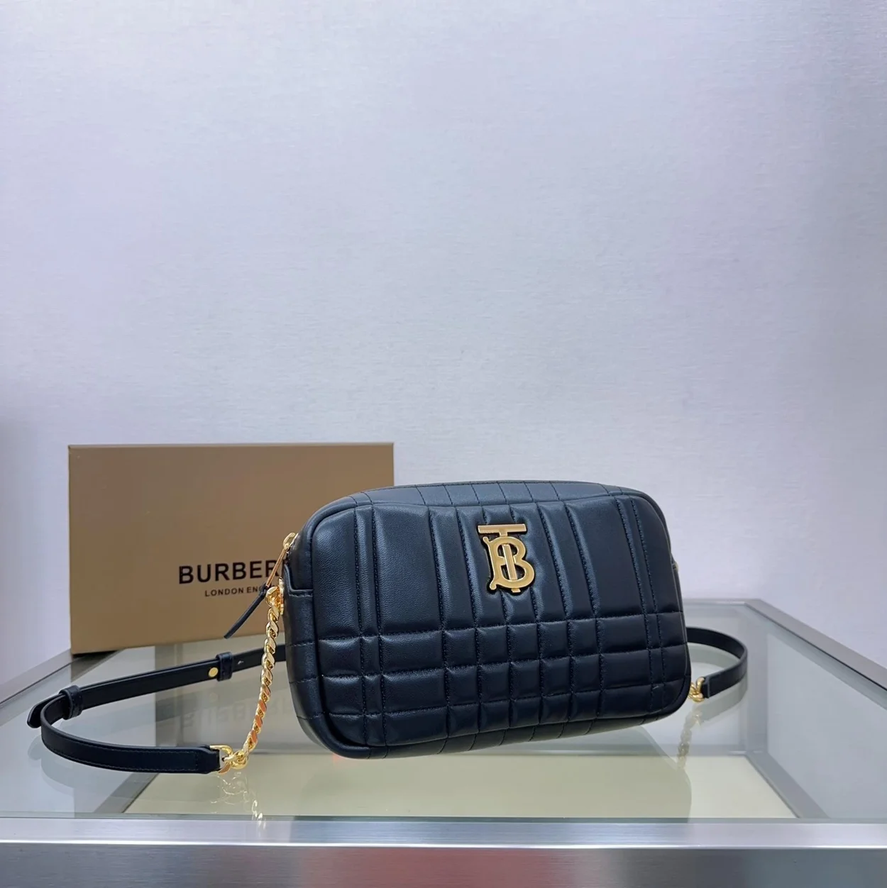 버버리 롤라 카메라 백 블랙