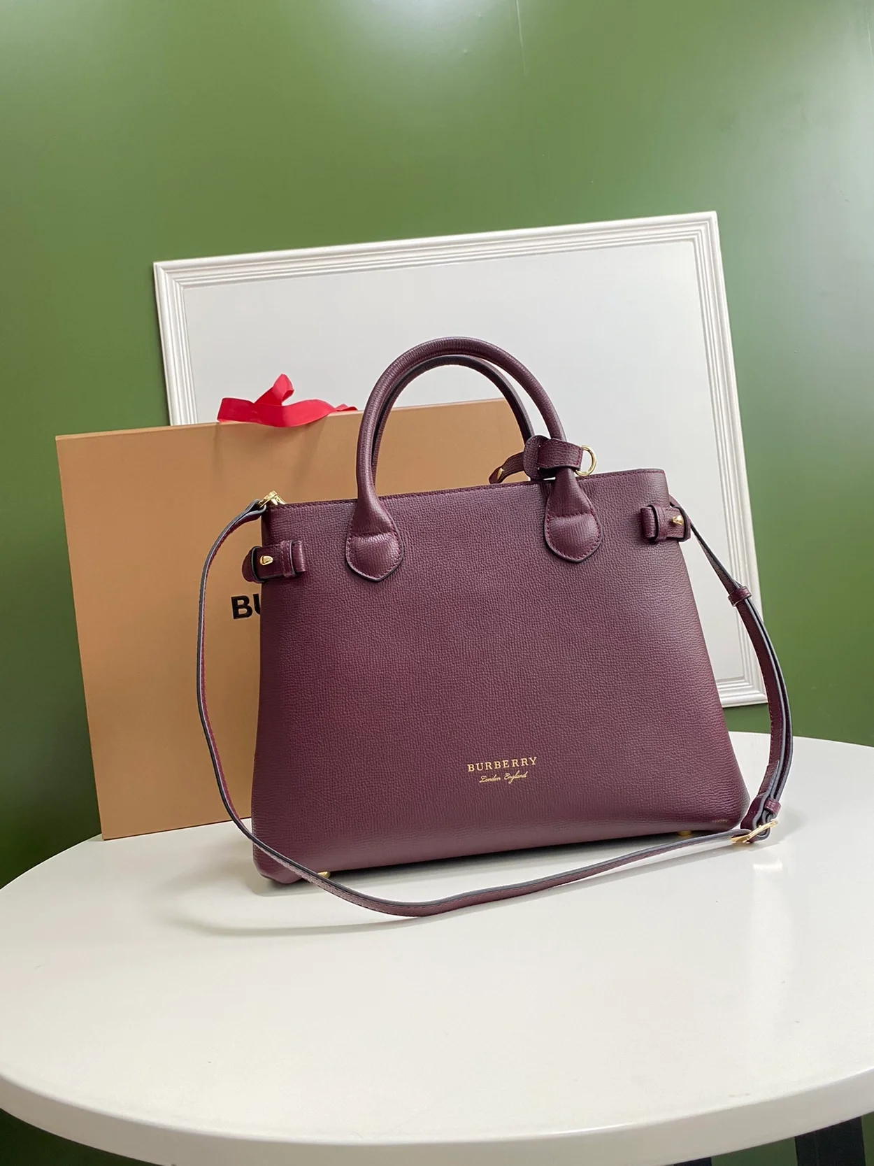 버버리 하우스체크 배너 핸드백