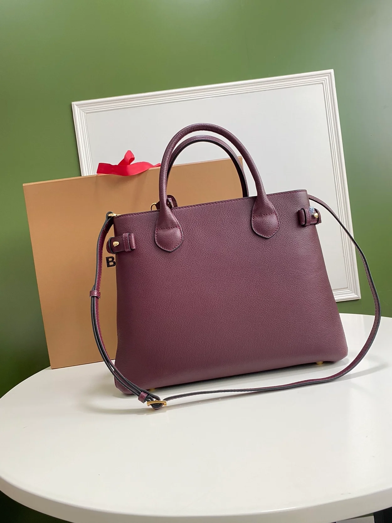 버버리 하우스체크 배너 핸드백