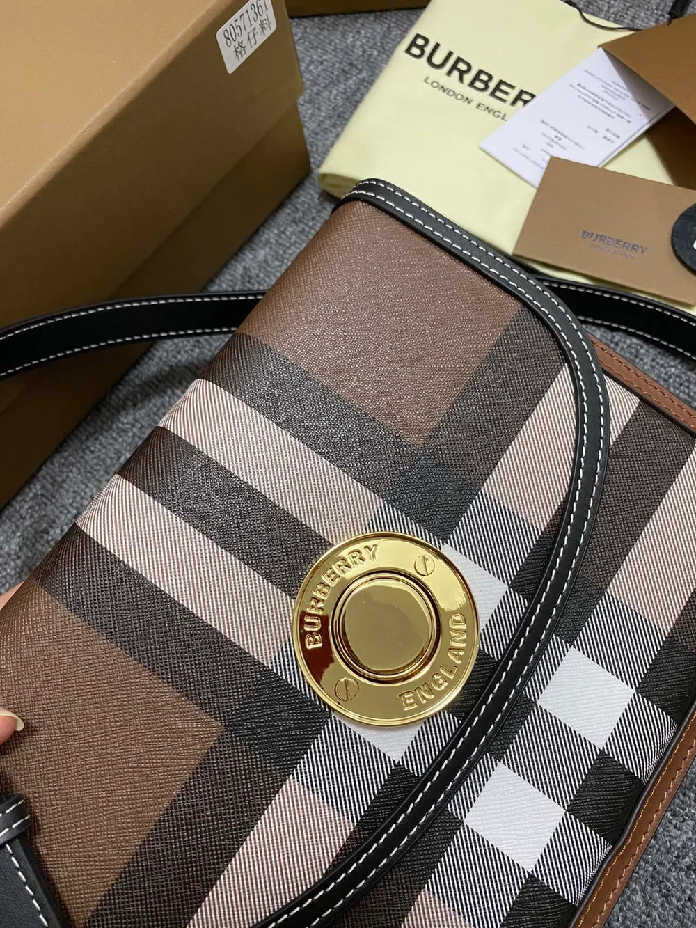 버버리 스몰 엘리자베스 메신저백