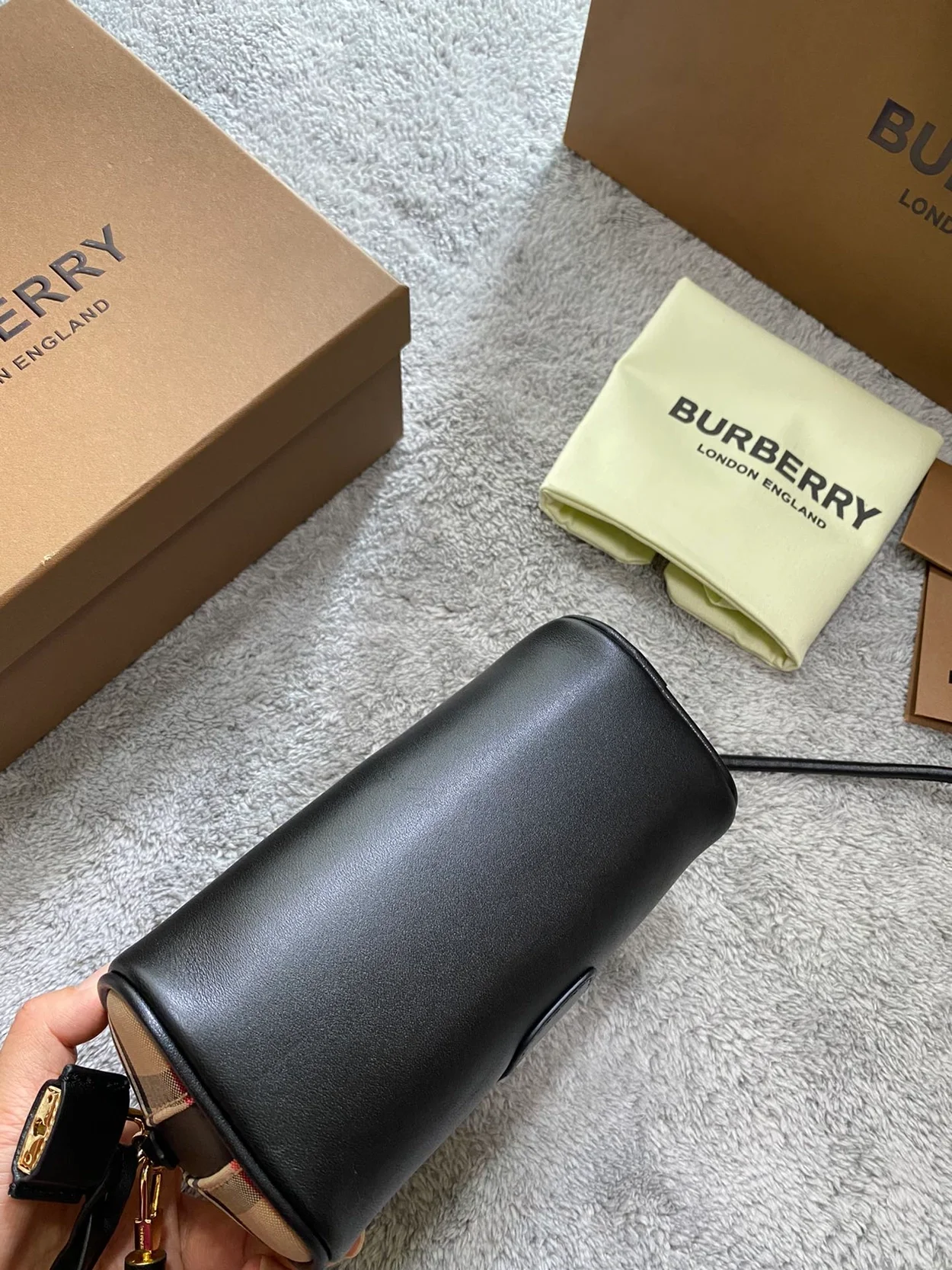 버버리 빈티지 체크 큐브 크로스백