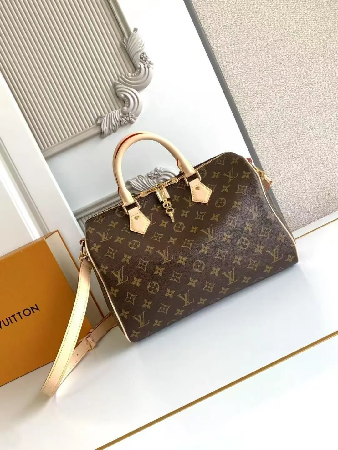 루이비통 스피디 반둘리에 30 M46980