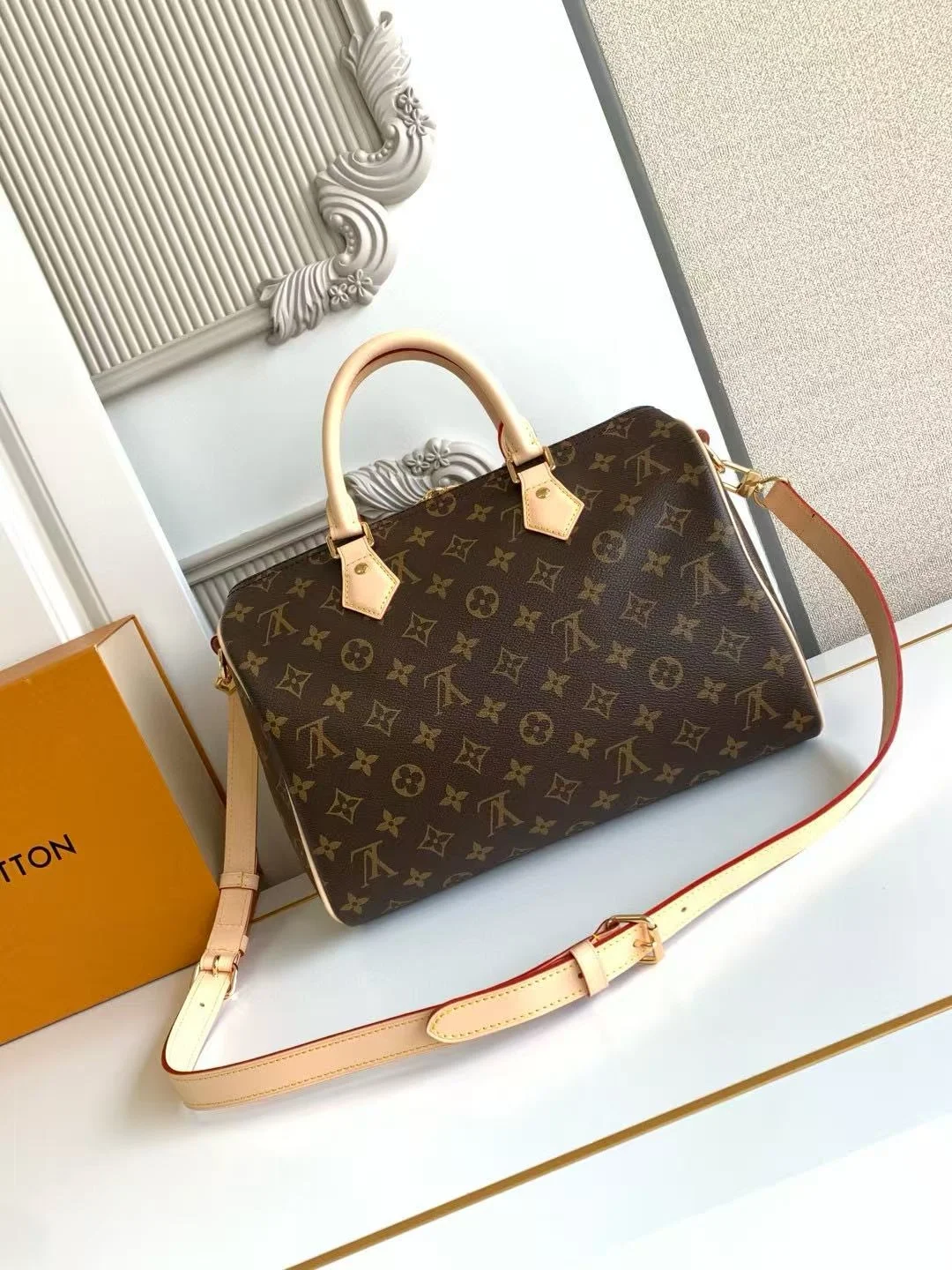 루이비통 스피디 반둘리에 30 M46980